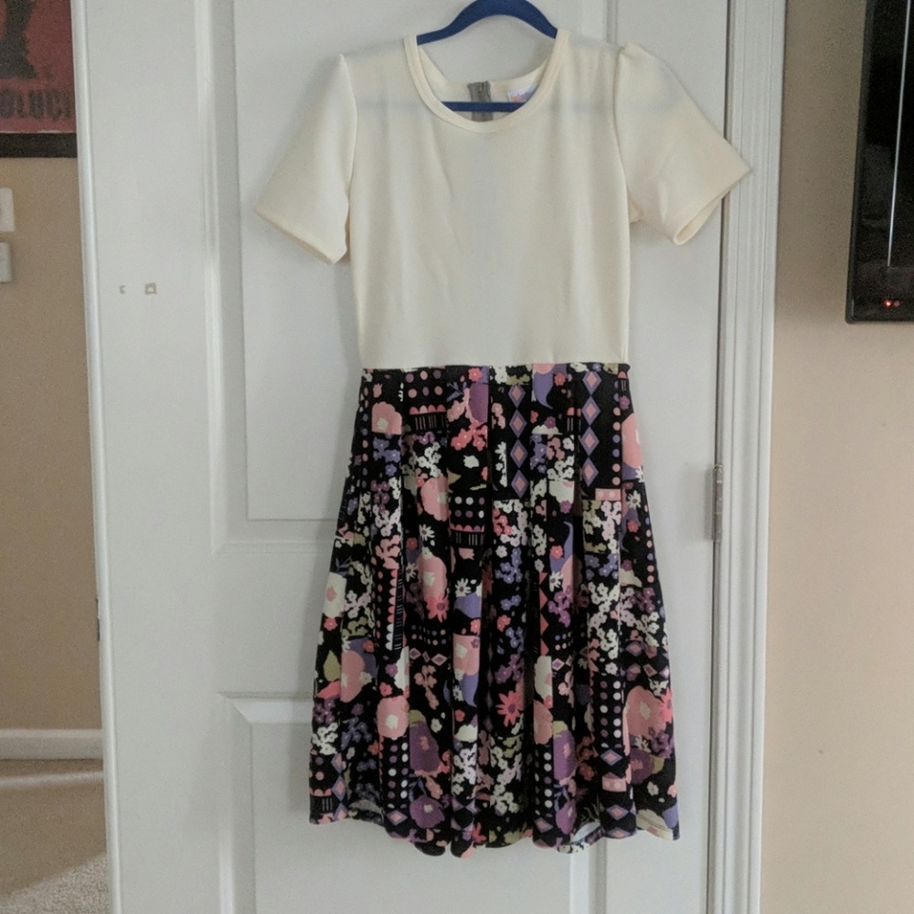 LLR Amelia Small